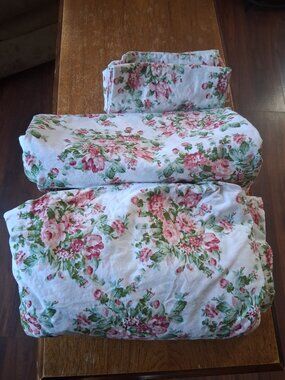 Feather & Stitch New York 100% Percale Floral QUEEN 4PC Sheet Set